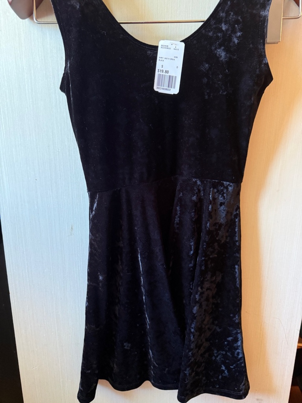Forever 21 Black Velvet Scoop Neck Skater Dress